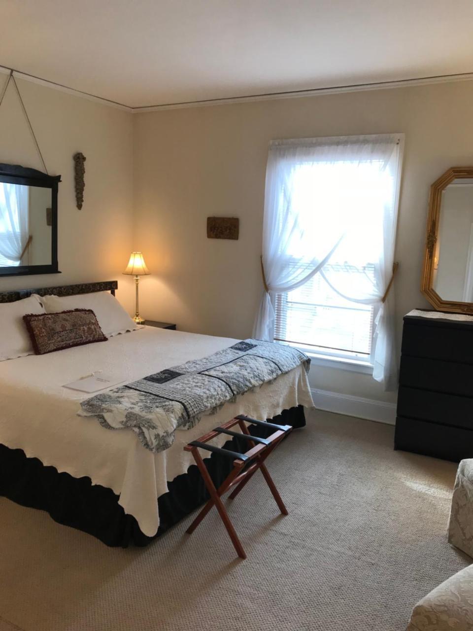 Julietta House Otel Gloucester Oda fotoğraf